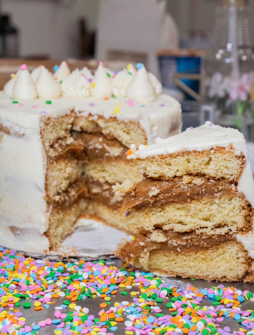 Birthday Cake (Merengue cover cake )