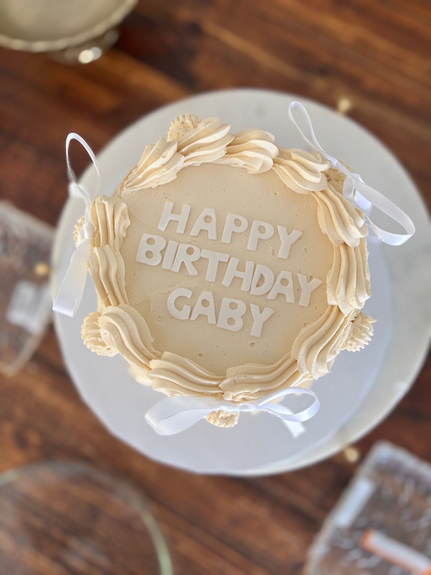 Vintage Round Cake